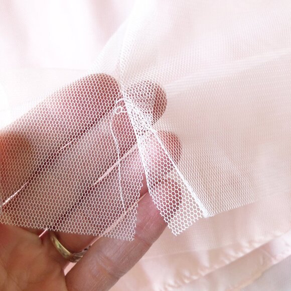 DAVID'S BRIDAL Sleeveless Embroidered Net Bridesmaid Dress Petal Pink Size 16 - Picture 12 of 16